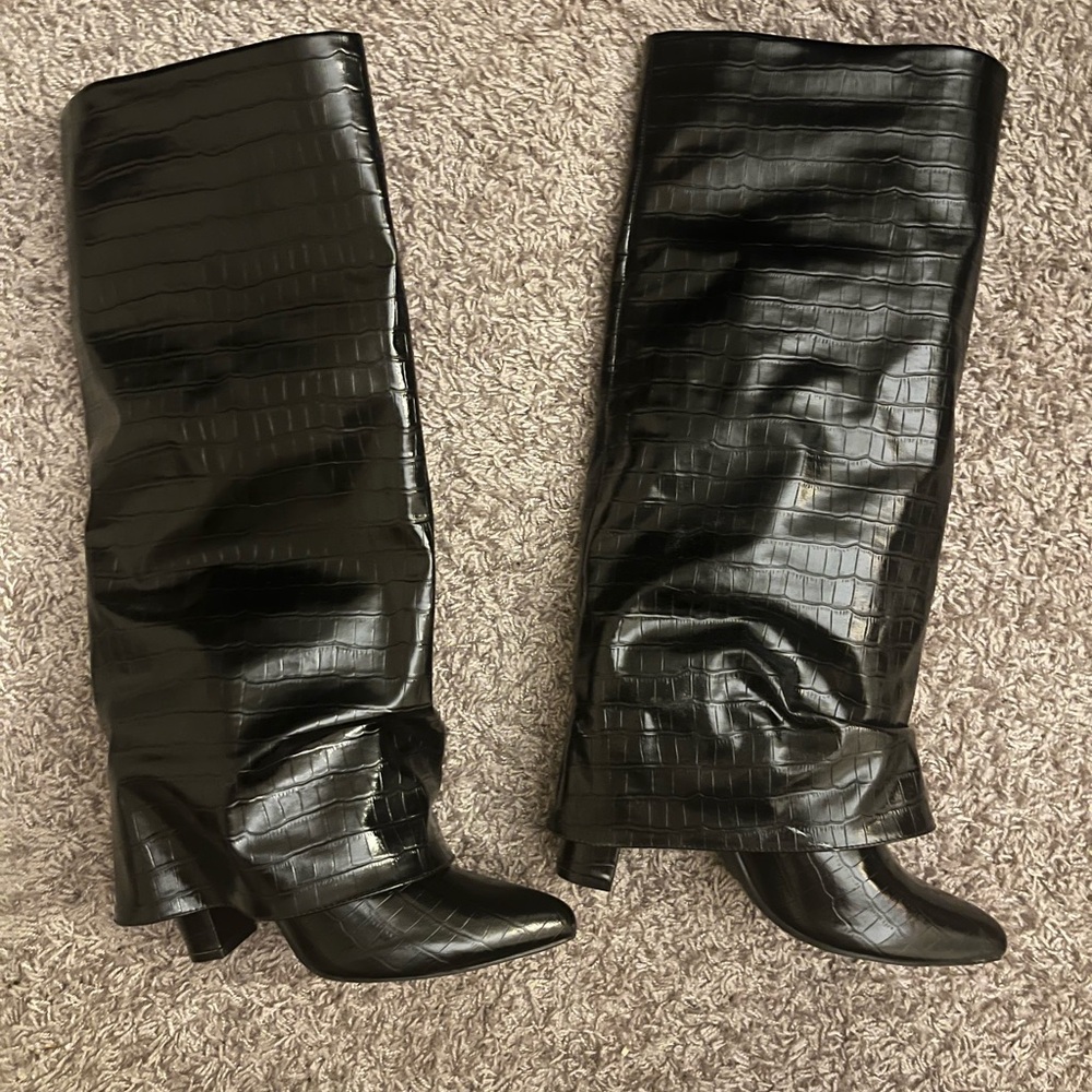 SHEIN Heeled Shark Boots
